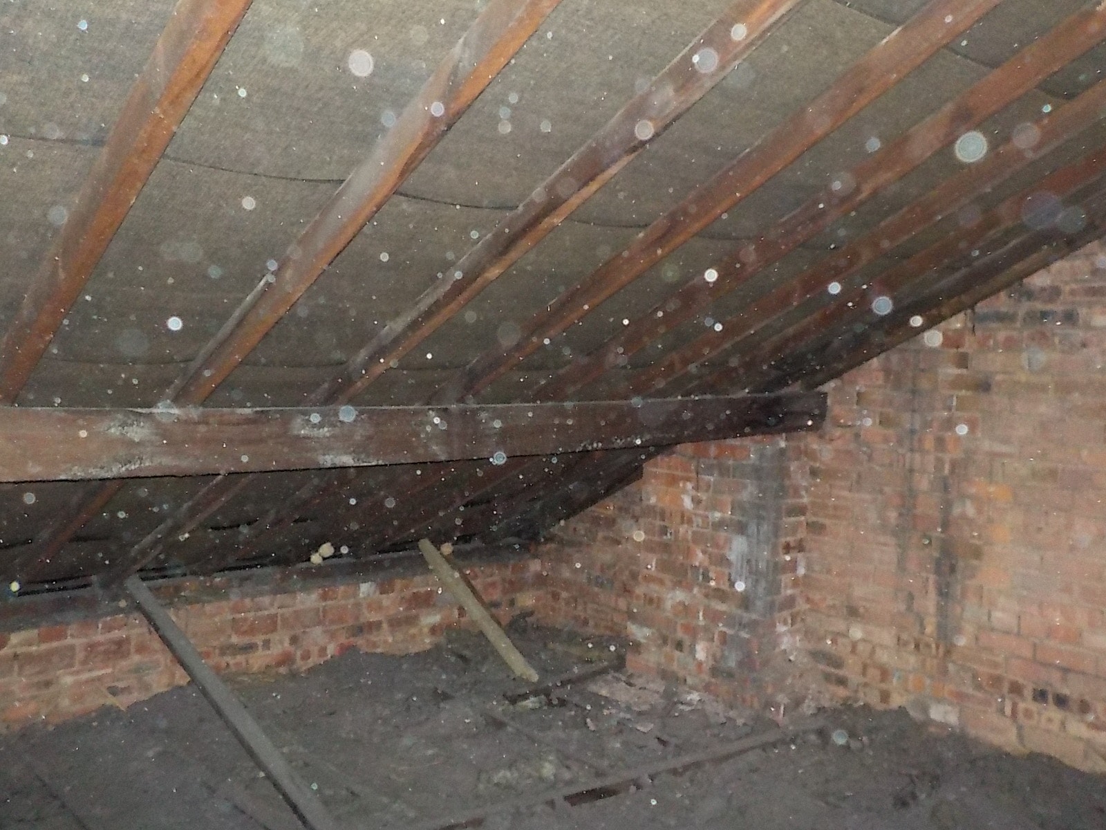 Overloaded roof seen on Homebuyers Survey of a Syston Terrace